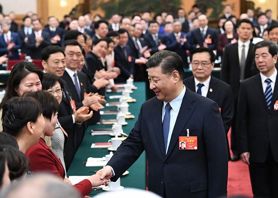 2019��3��8�գ��й���������ǡ�������ϯ�������ί��ϯϰ��ƽ�μ�ʮ����ȫ���˴���λ�����ϴ����ŵ����顣�ڡ����ˡ������Ͷ���Ů�ڵ���֮�ʣ�ϰ��ƽ���������룬��μ�ȫ�������Ů������ŮίԱ��Ů������Ա����ȫ��������績Ů�����Խ��յ�ף�غ����õ�ף��������ϰ��ƽͬŮ�����������֡��»������ л������