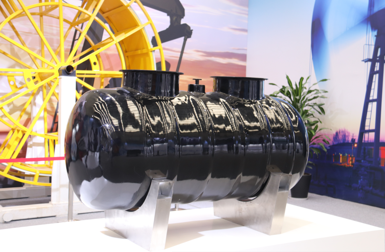 ̼��ά��ǿ���˫���͹ޣ����ڵ��¿��Գ���80�ֵĳ�����